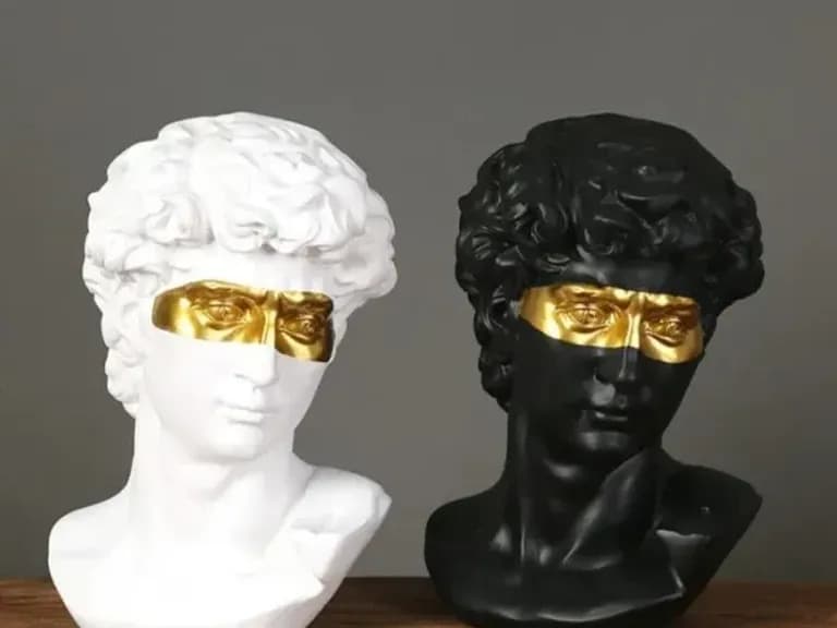 Figurină DAVID BLACK 14CM 2