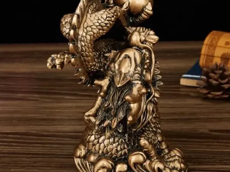 Figurină LUCKY DRAGON 2