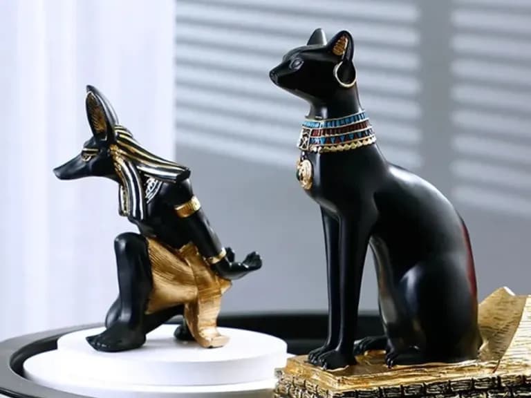 Suport pentru vin ANUBIS DOG 17CM 2