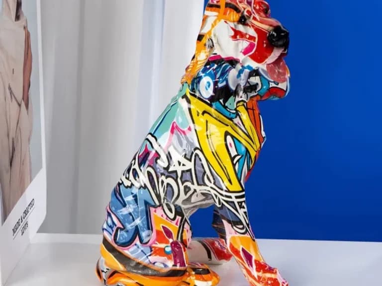 Figurină GRAFFITI DOG 21CM