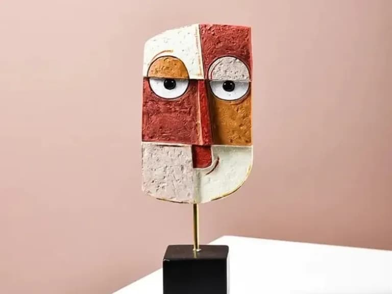ABSTRACT MASK D figurine